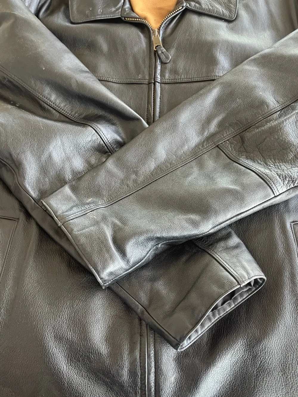 Dockers genuine black  leather coat XL men’s , lining is poly ,cotton, like new